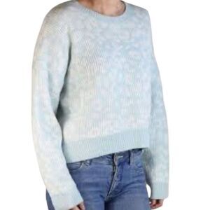 John + Jenn Crew Neck Sweater Light Blue & White Leopard Print Size Small